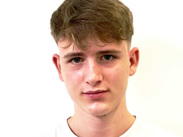 Privatschule für Wirtschaft und Leistungssport - Absolvent Julian Halwachs